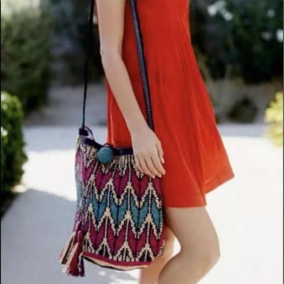 Free People Straw ToteBucket Bag Drawstring Tassel - Picture 2 of 8